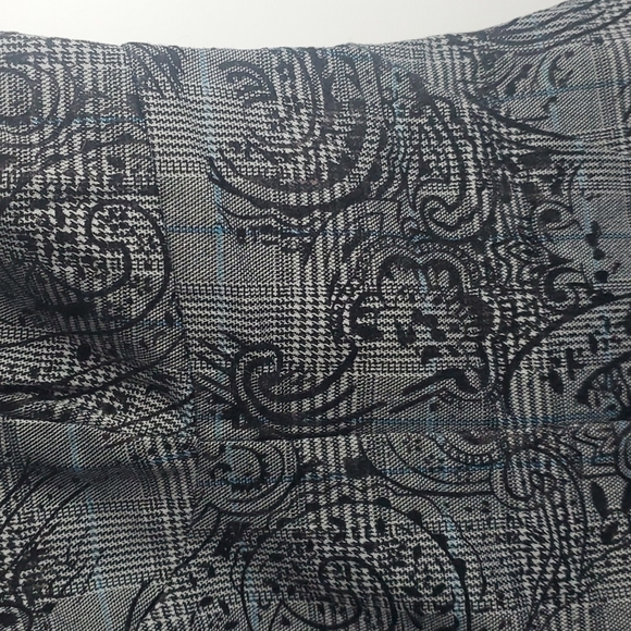 Nikki Mac cross back zipper up tank large - Picture 2 of 5